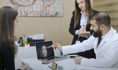 doctor-with-patient-medient-ent-hospital