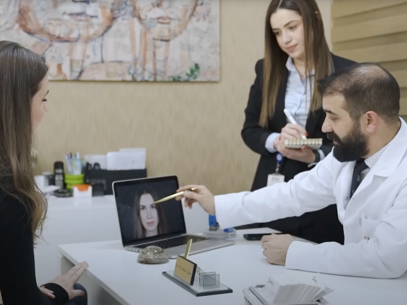 doctor-with-patient-medient-ent-hospital