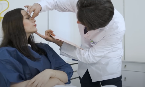 doctor-and-patient-medient-ent-hospital