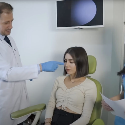 doctor-with-female-patient-medient-ent-hospital